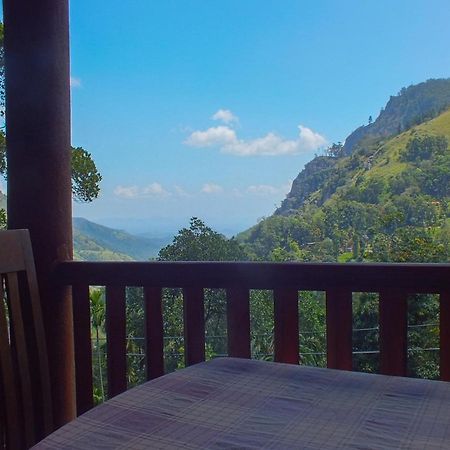 Blue Ribbon Homestay Элла Экстерьер фото