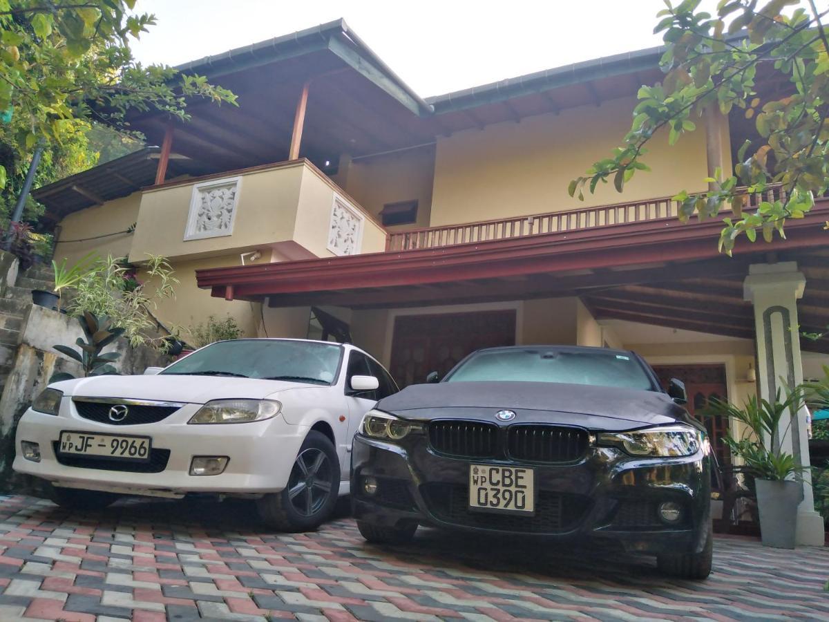 Blue Ribbon Homestay Элла Экстерьер фото