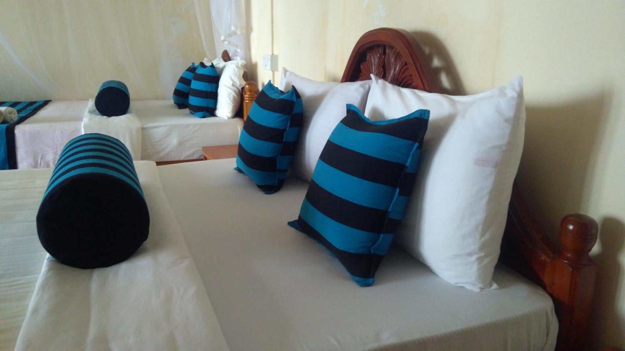Blue Ribbon Homestay Элла Экстерьер фото
