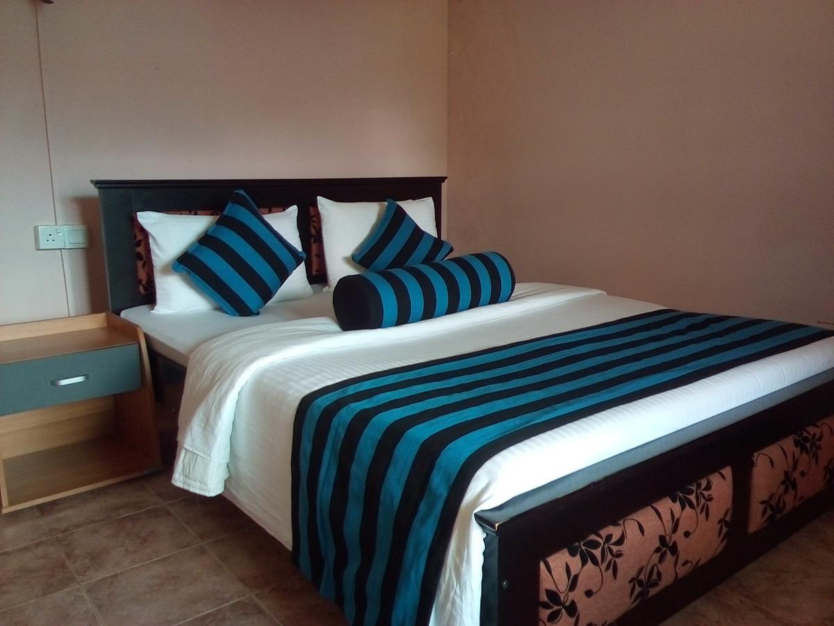 Blue Ribbon Homestay Элла Экстерьер фото